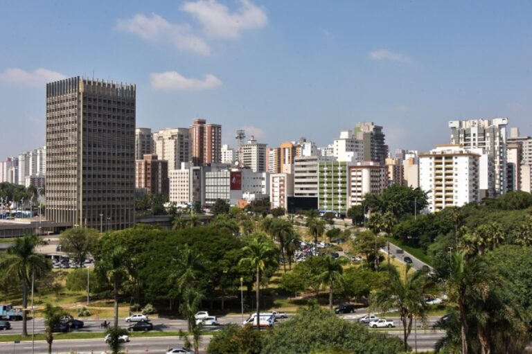 Concurso em Santo André 2026 oferece quase 100 vagas com salários de até R$ 10,8 mil; inscrições até 12/3