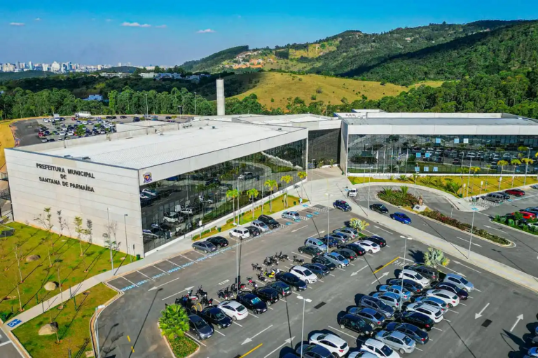 Concurso Santana de Parnaíba 2026 tem dezenas de vagas com salários de até R$ 5,4 mil