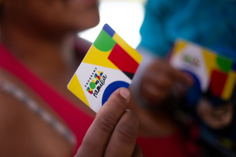 Governo alerta para fake news sobre saque do Bolsa Família nas redes sociais